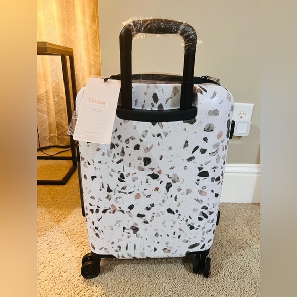🎉LAST PIECE🎉Calpak Terrazzo 20in Carry-On Luggage Terrazzo - Picture 16 of 16
